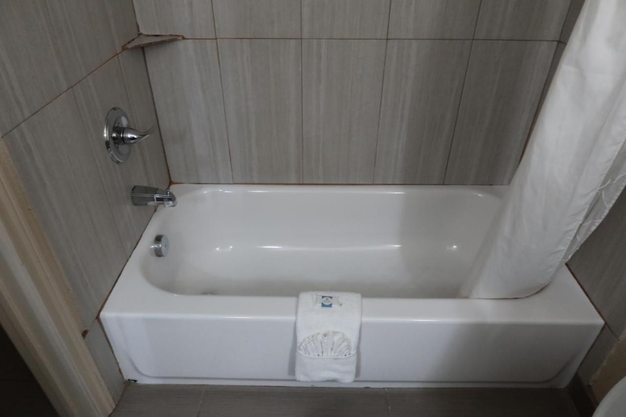 West Worth Inn & Suites White Settlement Εξωτερικό φωτογραφία