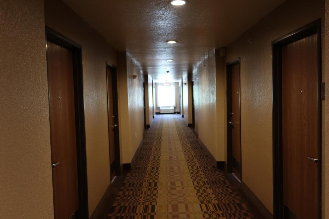 West Worth Inn & Suites White Settlement Εξωτερικό φωτογραφία