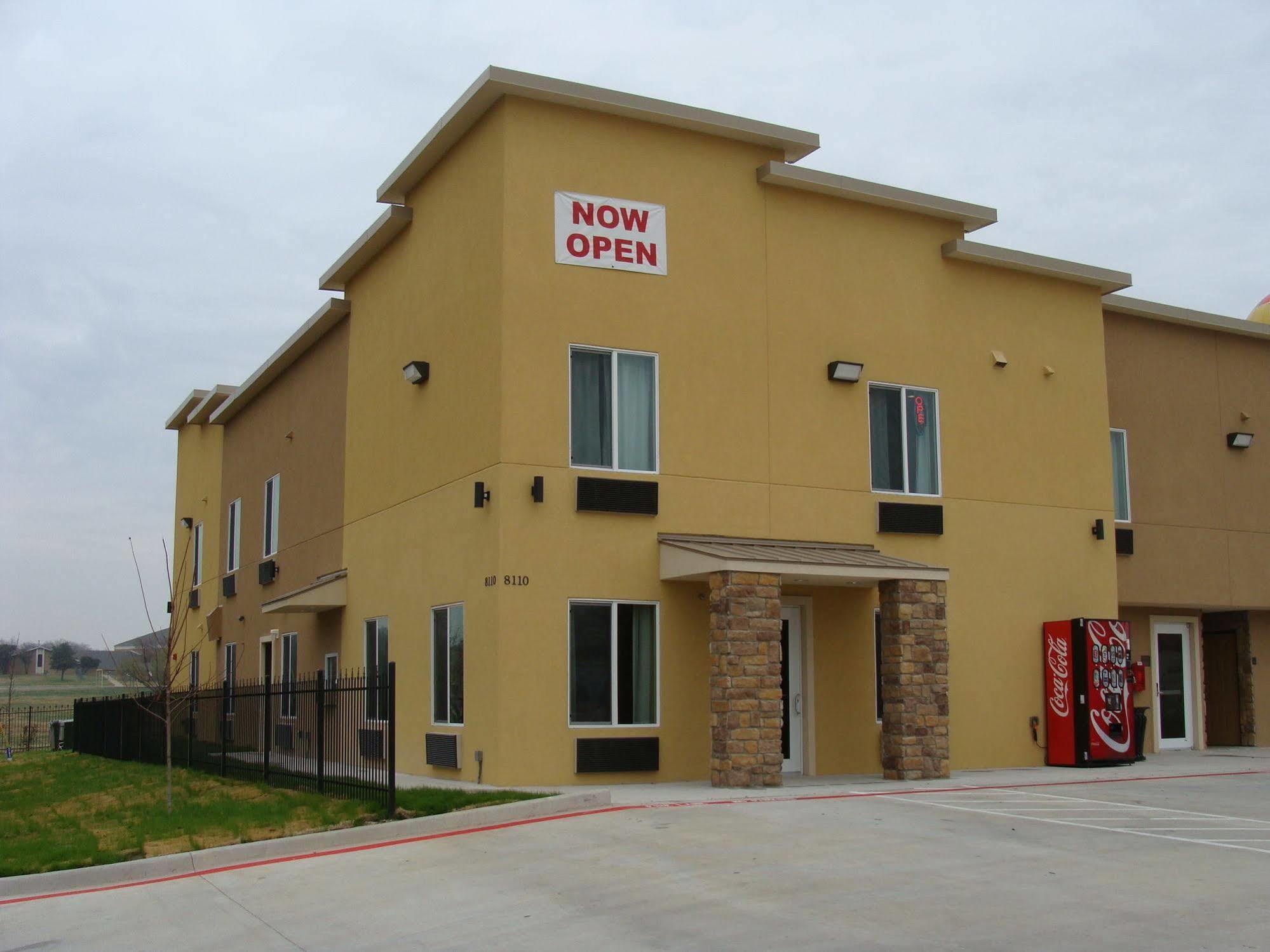 West Worth Inn & Suites White Settlement Εξωτερικό φωτογραφία