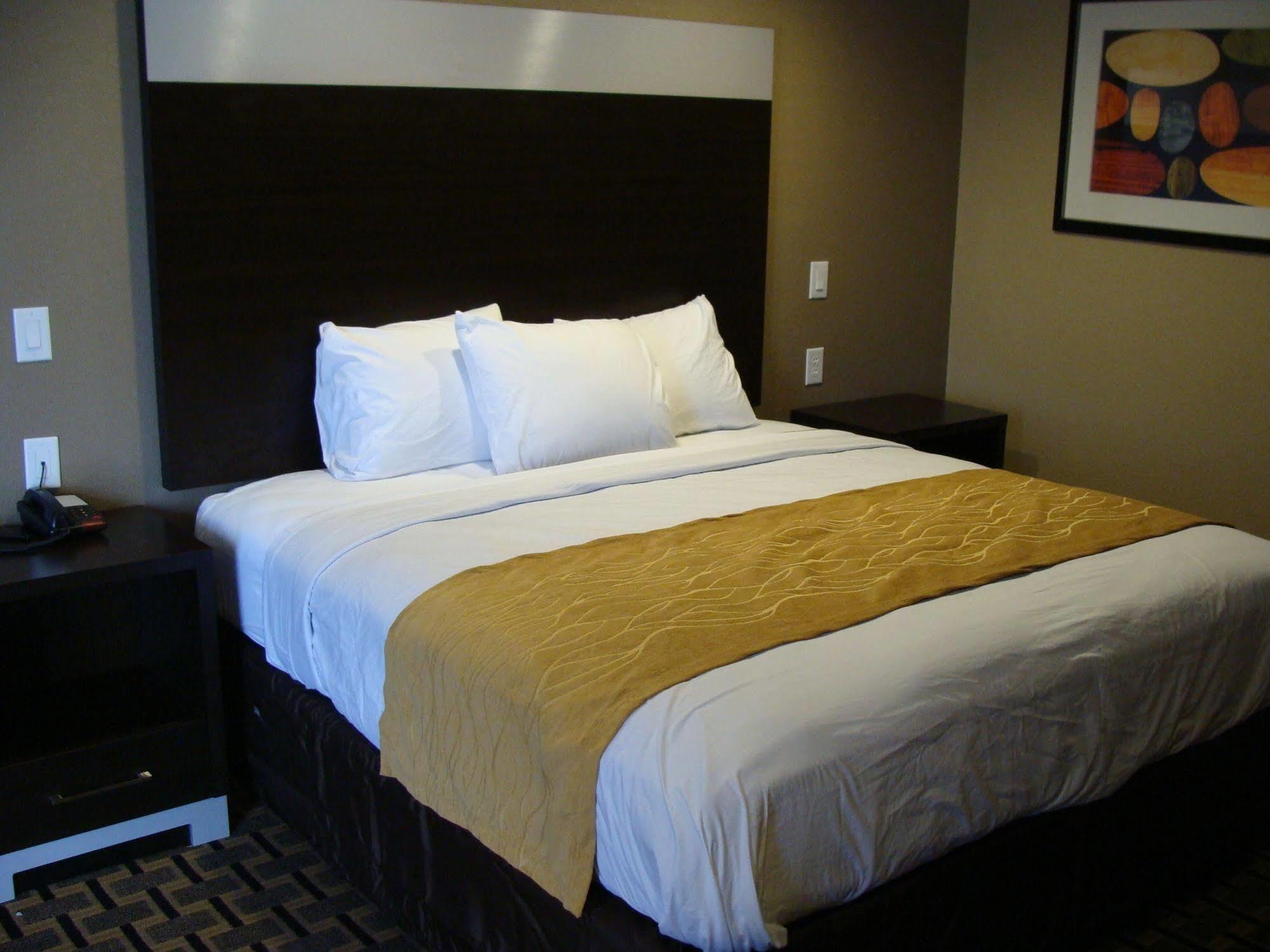 West Worth Inn & Suites White Settlement Εξωτερικό φωτογραφία