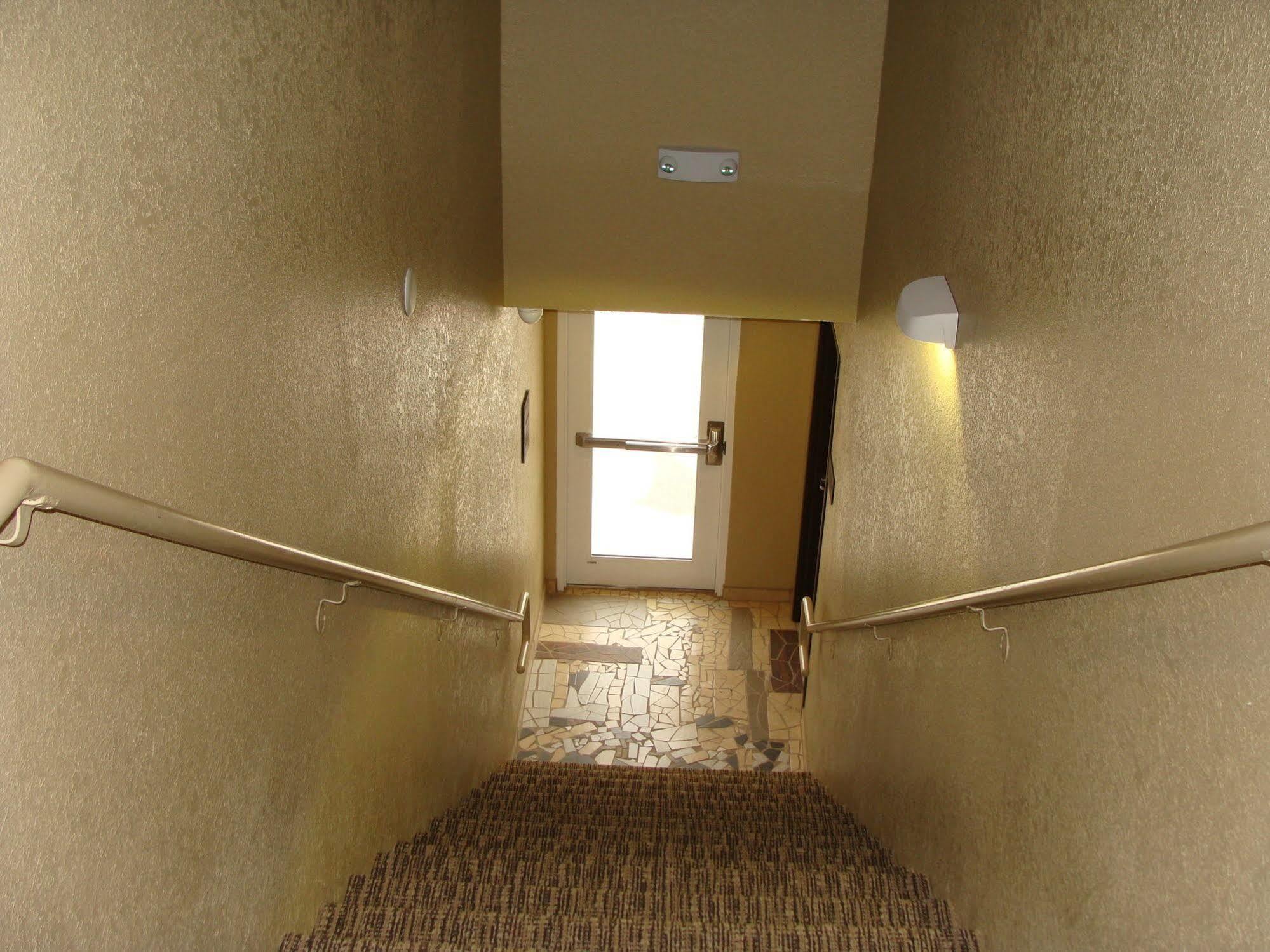 West Worth Inn & Suites White Settlement Εξωτερικό φωτογραφία